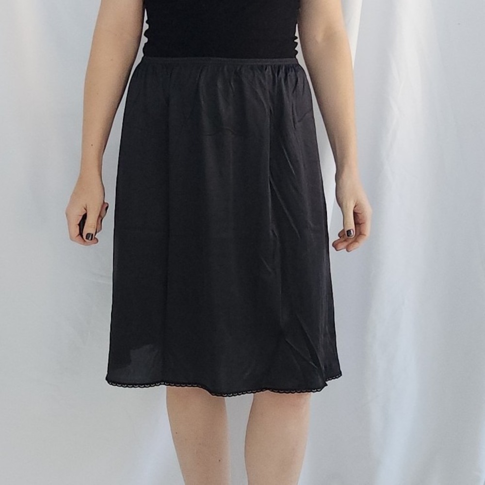 Vassarette Black Nylon Half Slip